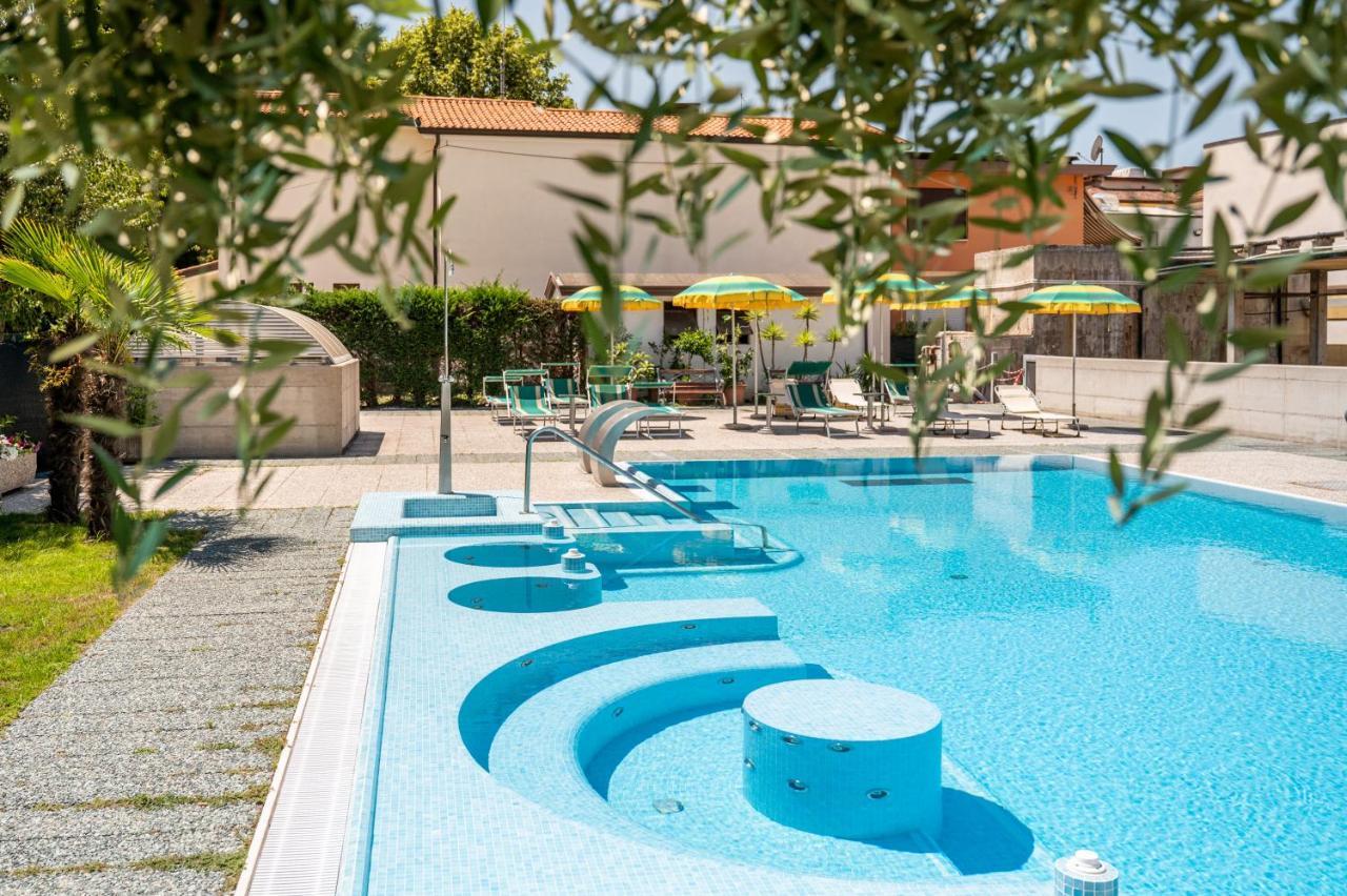 Hotel Terme Posta Padova Hotel Rc12 Абано Терме Екстериор снимка